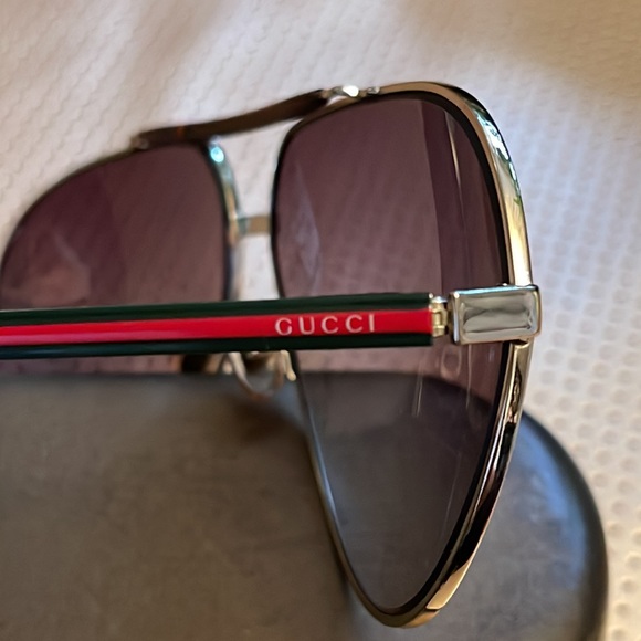 Authentic Gucci Gold Rim Gladiator Sunglasses - Picture 4 of 16